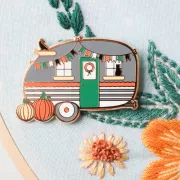 美國 Flamingo Toes | 磁力安針貼 Needle Minder | Haunted Camper